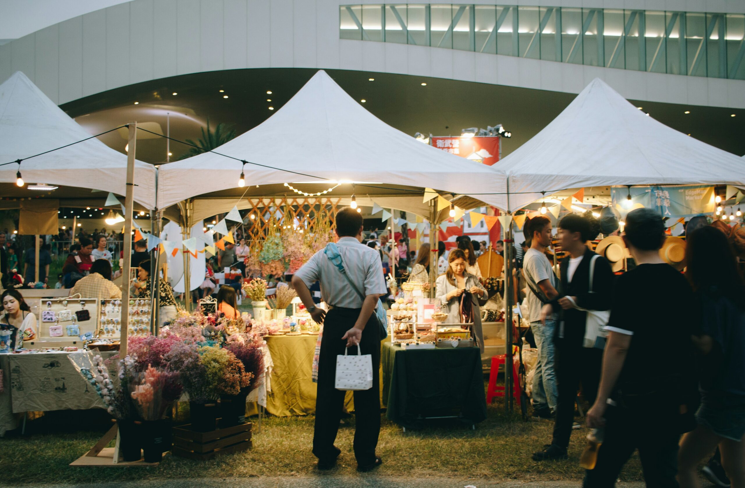 Malaysia’s Ramadhan Bazaar 2025: How Much Do Desserts, Food and Drinks Cost?